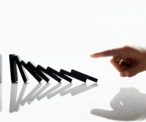 Stupovi koji se ruše